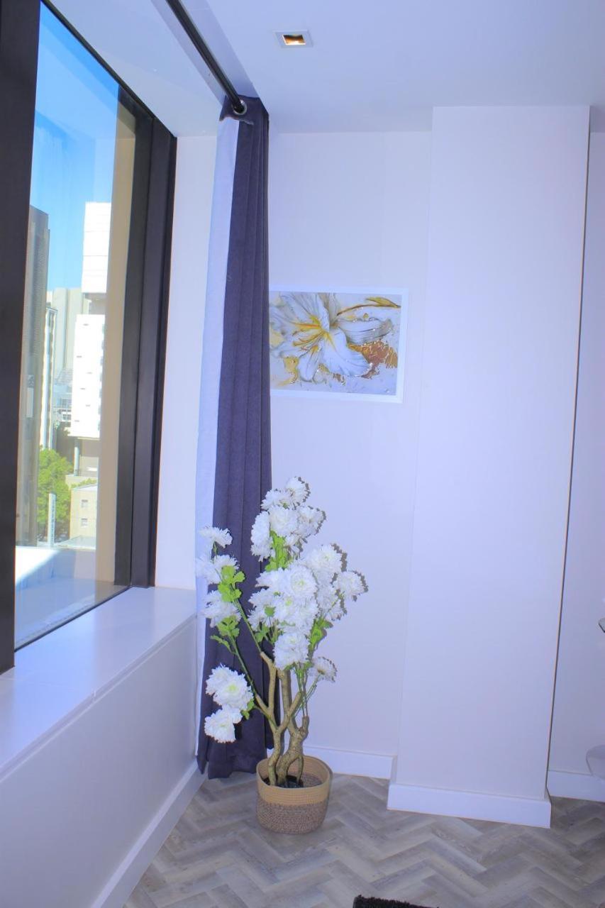 Foreshore Place Apartment